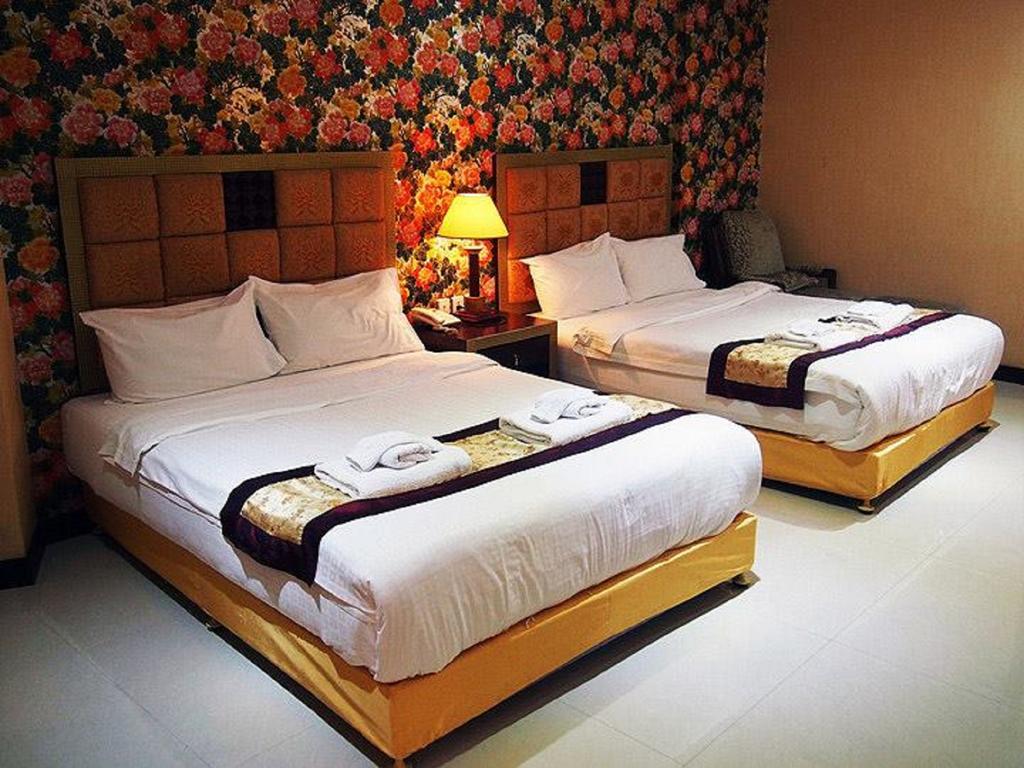 เดอะ พรีวี่ สวีทส์ Hotel Pattaya ภายนอก รูปภาพ