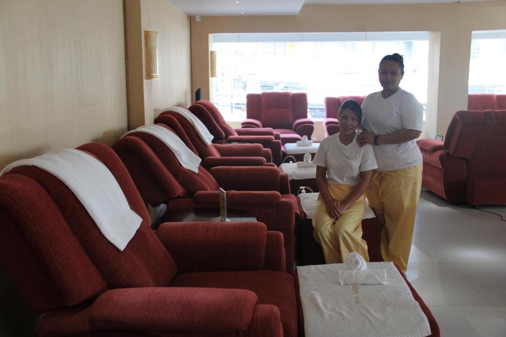 เดอะ พรีวี่ สวีทส์ Hotel Pattaya ภายนอก รูปภาพ