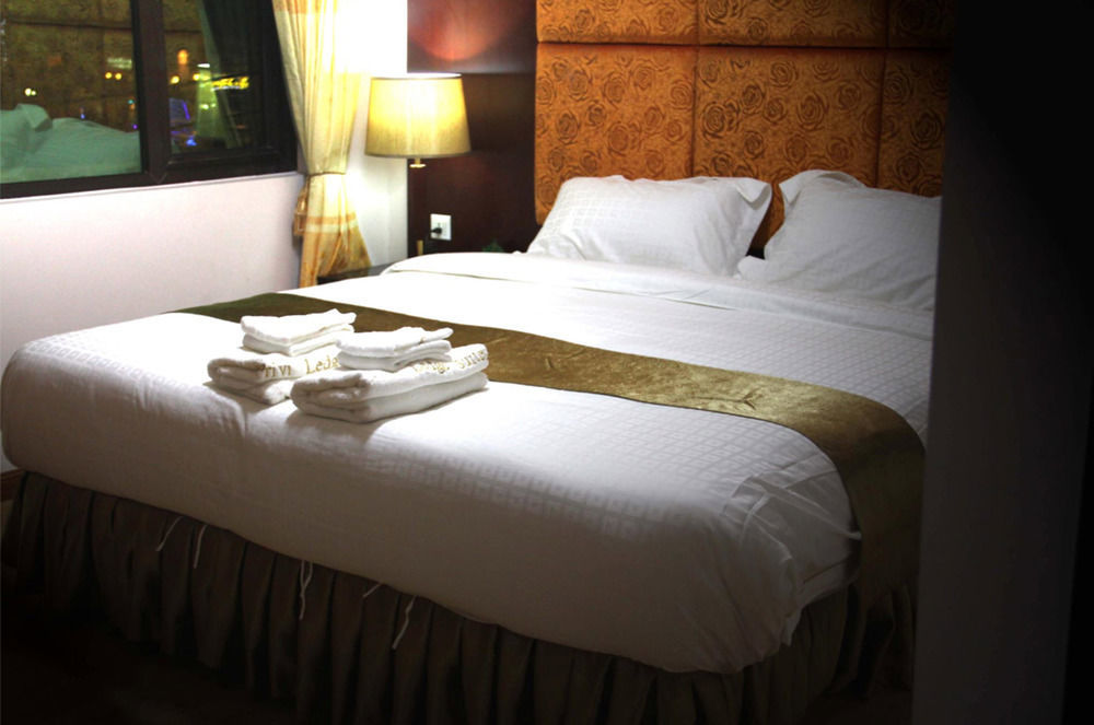 เดอะ พรีวี่ สวีทส์ Hotel Pattaya ภายนอก รูปภาพ