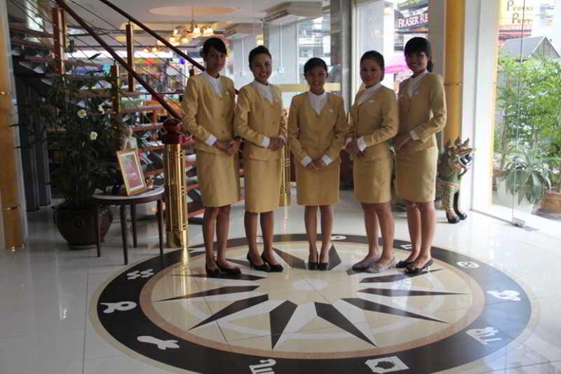 เดอะ พรีวี่ สวีทส์ Hotel Pattaya ภายนอก รูปภาพ